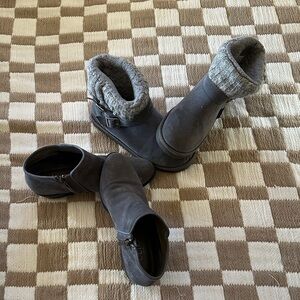 Muk Luks Gray Women's Winter Boots